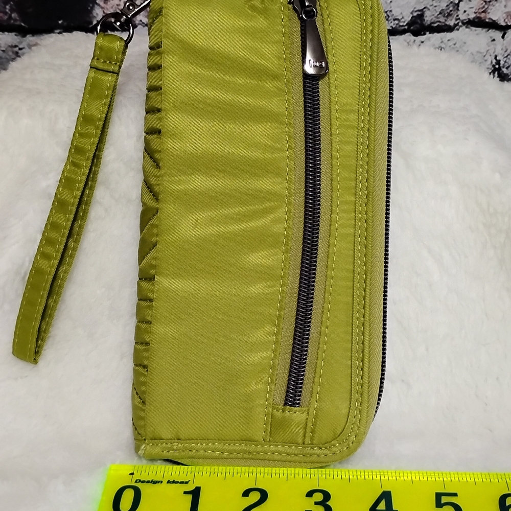 Lug  Straddle Zip Around  Wallet with Wristlet~ Grass Green  OBO - Picture 10 of 10